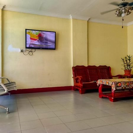 Oyo 3372 Hotel Pelita Terang Nagoya Kültér fotó