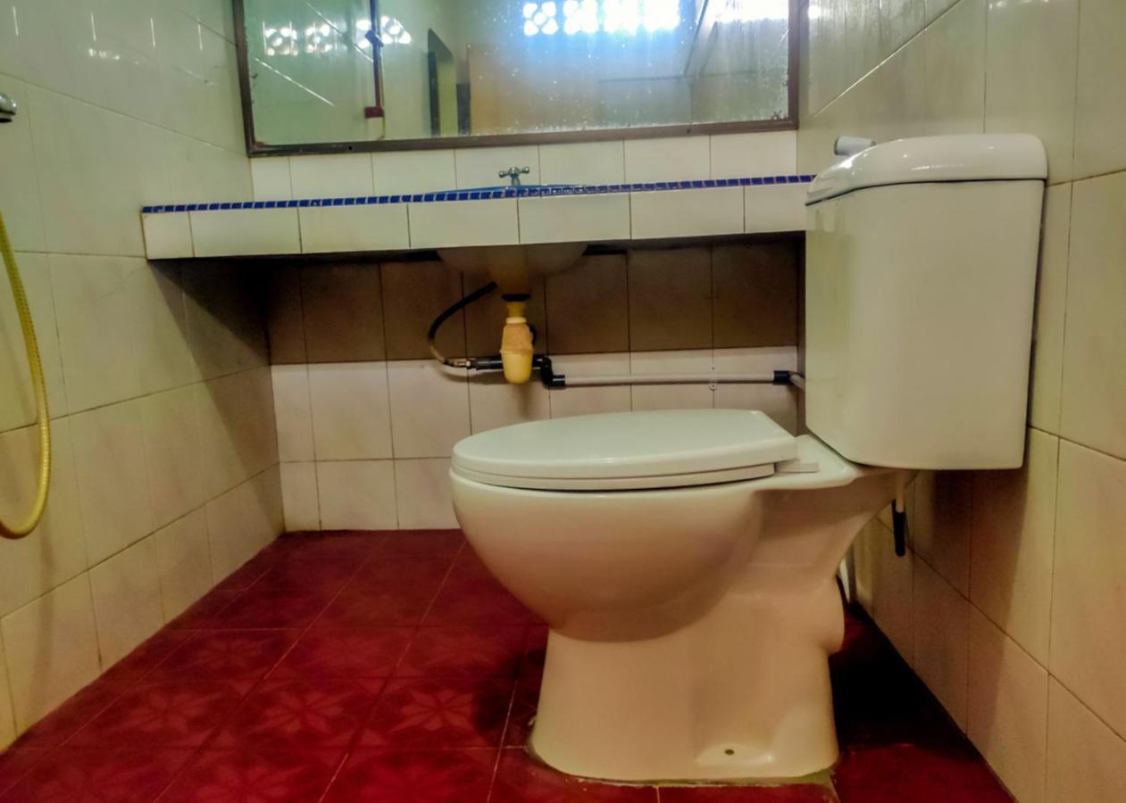 Oyo 3372 Hotel Pelita Terang Nagoya Kültér fotó